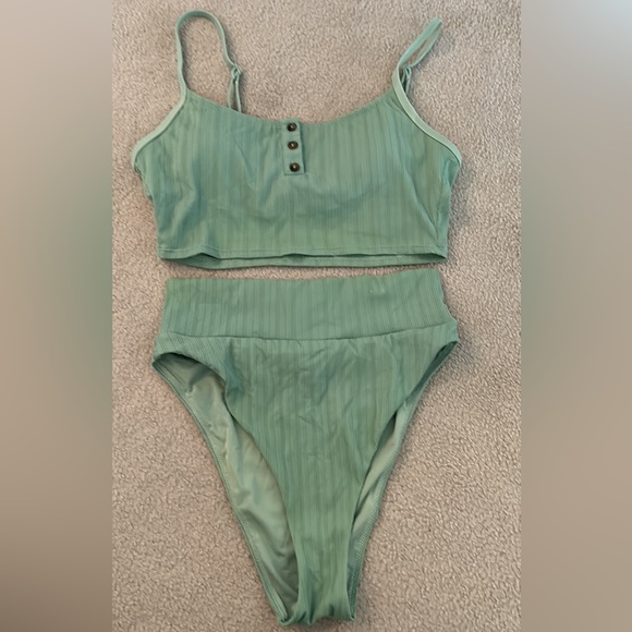 Aerie 2pc swim set size medium - Picture 2 of 2